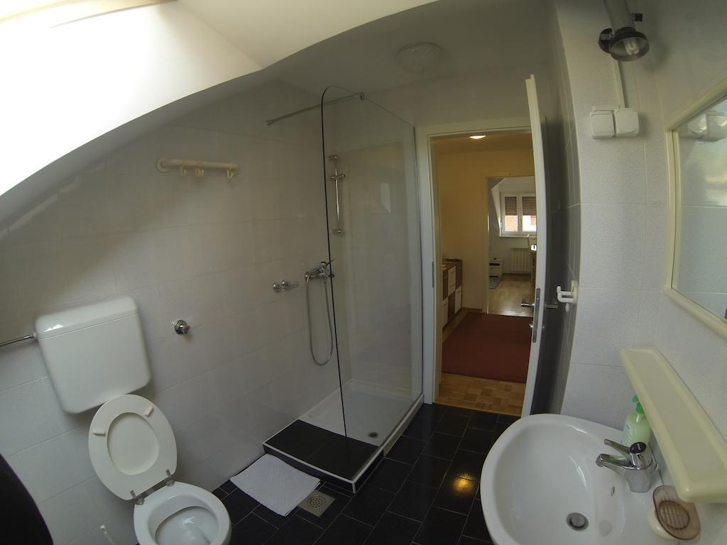 Rooms & Apartment Mira G. Постойна Номер фото