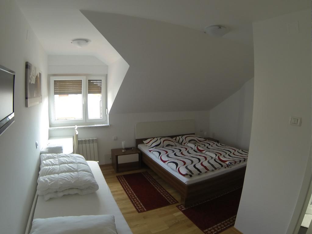 Rooms & Apartment Mira G. Постойна Номер фото